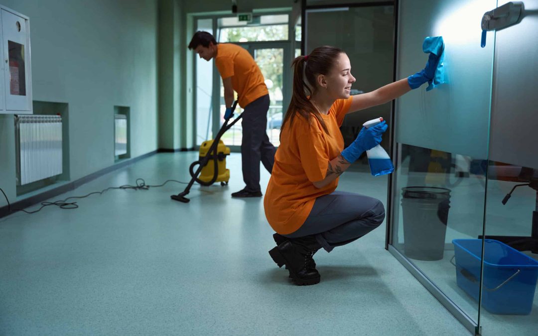 Infection Control for Houston’s Walk-In Clinics: Trusted Retail Medical Linens